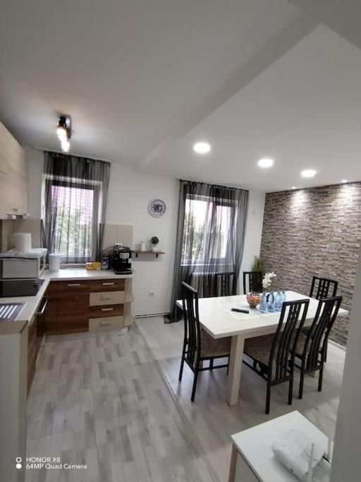 Apartament In Centrul Istoric Baia Mare Exterior photo