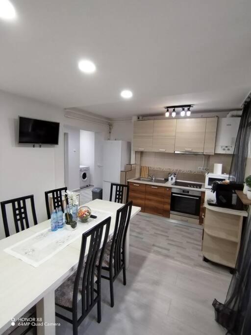 Apartament In Centrul Istoric Baia Mare Exterior photo
